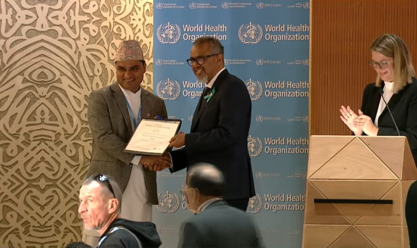 सुर्ती नियन्त्रणमा असाधारण योगदान गरेको भन्दै विश्व स्वास्थ्य संगठनले स्वास्थ्य मन्त्री पौडेललाई दियो पुरस्कार